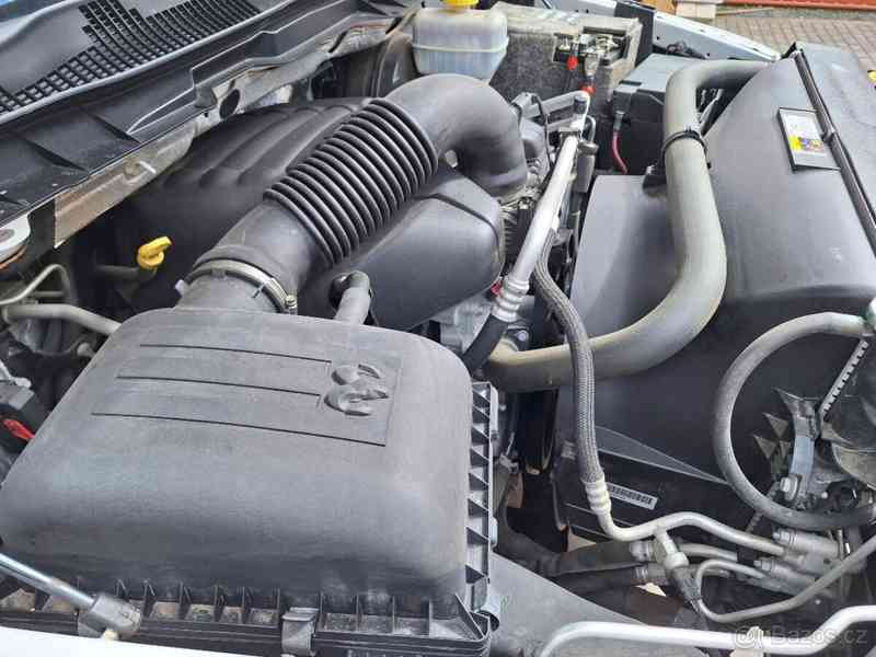 Dodge RAM 5,7 2500 - foto 11