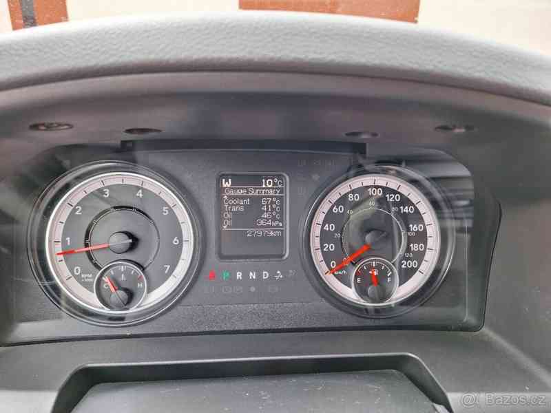 Dodge RAM 5,7 2500 - foto 16