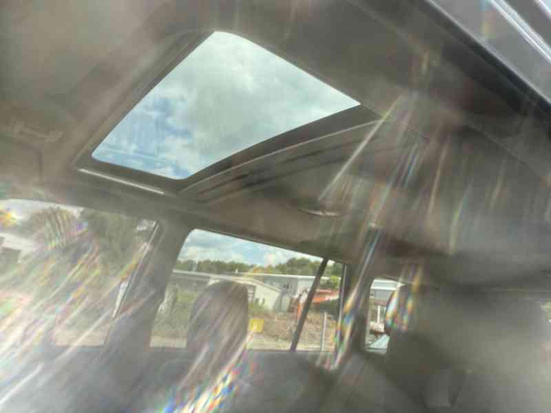 Suzuki Grand Vitara 2.7 V6 Comfort+ benzín 135kw - foto 12