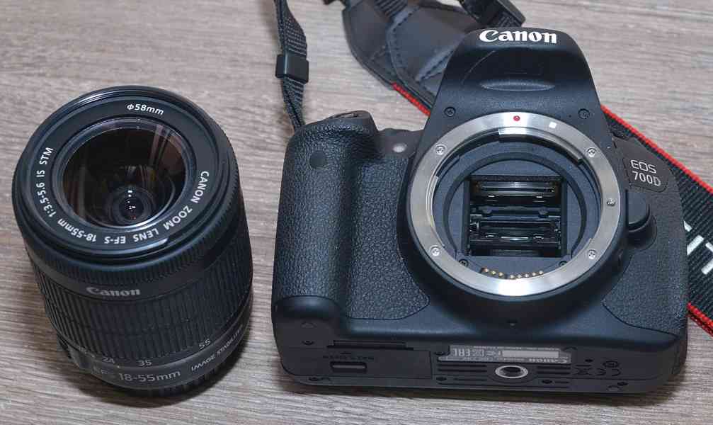 Canon EOS 700D + EF-S 18-55mm IS STM  4500 Exp. - foto 4