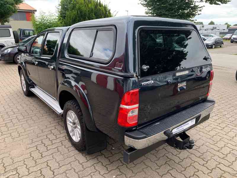 Toyota Hilux 3,0d Double Cab Executive Aut. 126kw - foto 15