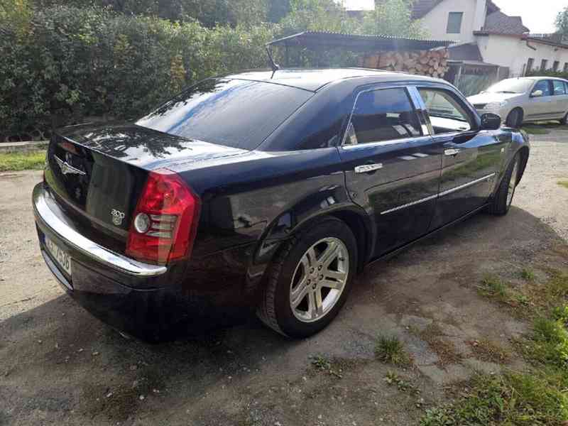 Chrysler 300C 3,0 L CRD V6  Chrysler 300C V6 160kw - foto 16