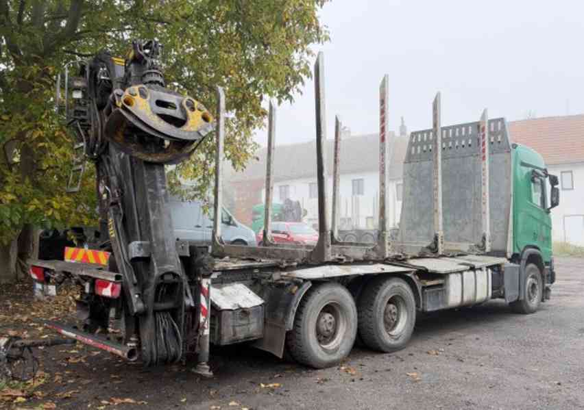 6x4 lesovůz 35/26t Scania R500 + HR Klesla - foto 4
