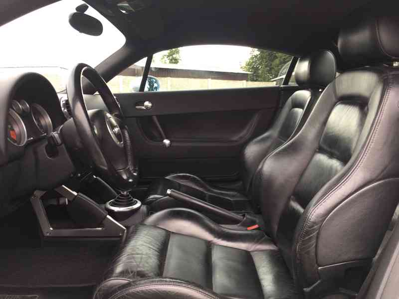 Audi TT 1.8T - foto 5