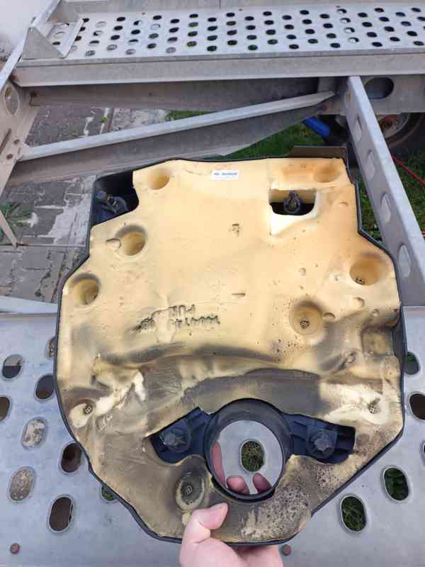 Kryt motoru Nissan Navara D 23, 2016- - foto 2