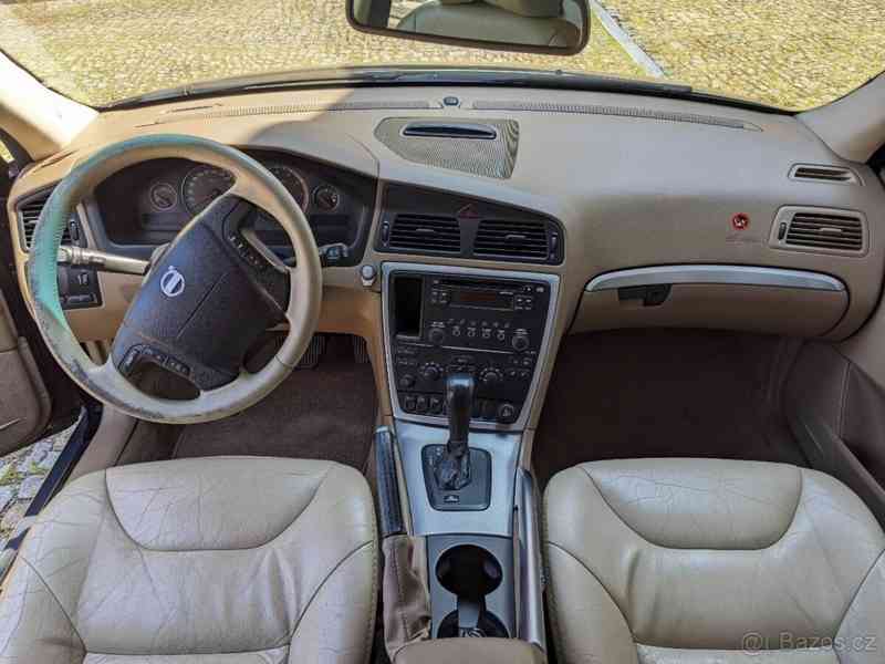 Volvo XC70 2,5 - foto 15