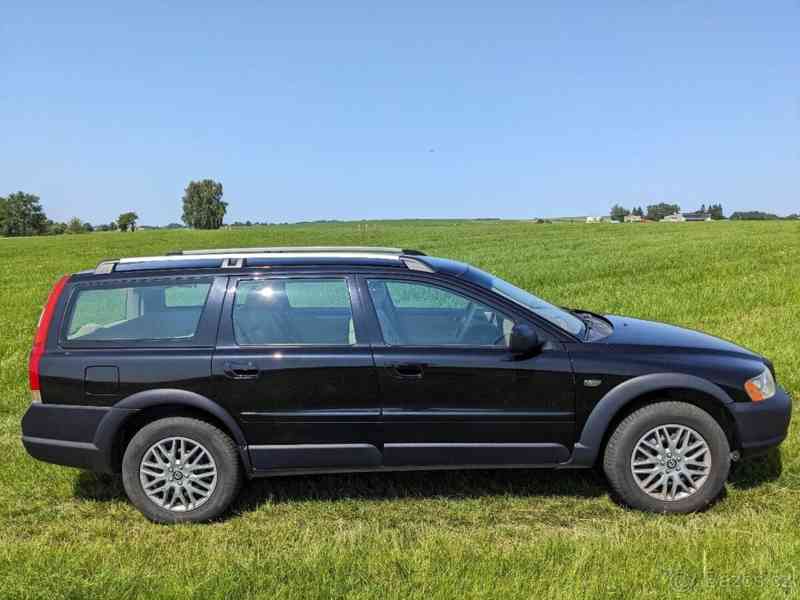 Volvo XC70 2,5 - foto 9
