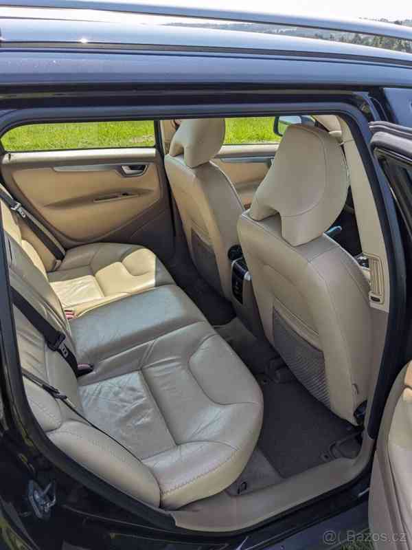 Volvo XC70 2,5 - foto 11