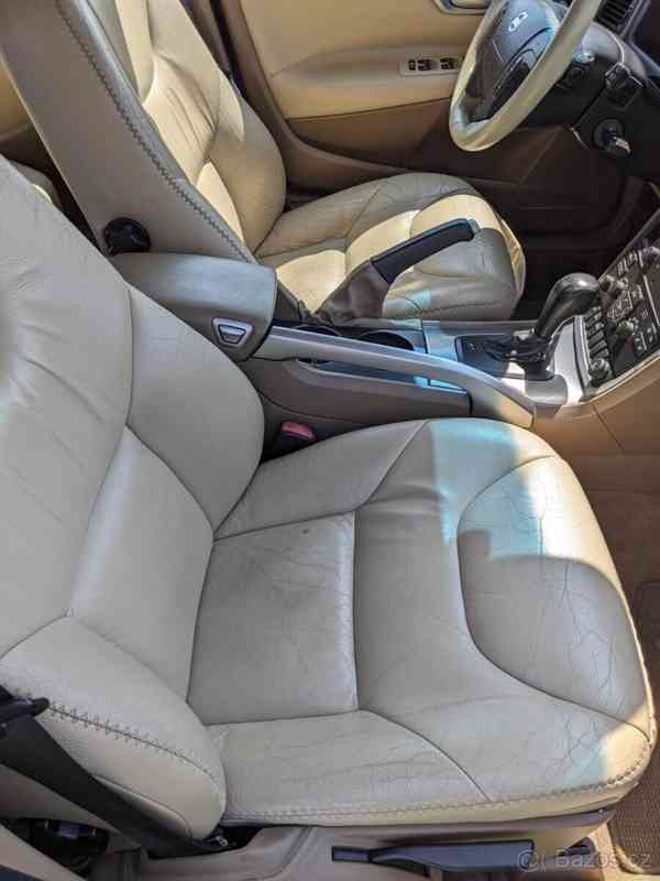 Volvo XC70 2,5 - foto 13