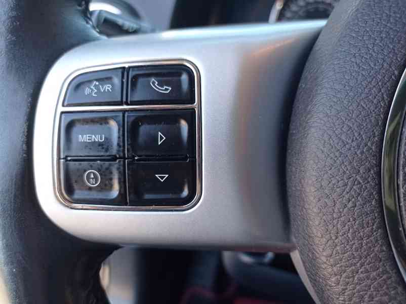 Jeep Compass 2.2 CRD/4x4/Výhřev/Navi/1Maj - foto 24