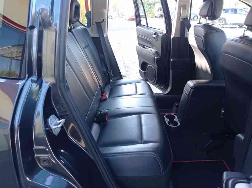 Jeep Compass 2.2 CRD/4x4/Výhřev/Navi/1Maj - foto 19