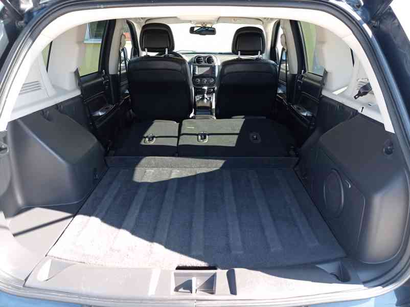 Jeep Compass 2.2 CRD/4x4/Výhřev/Navi/1Maj - foto 17