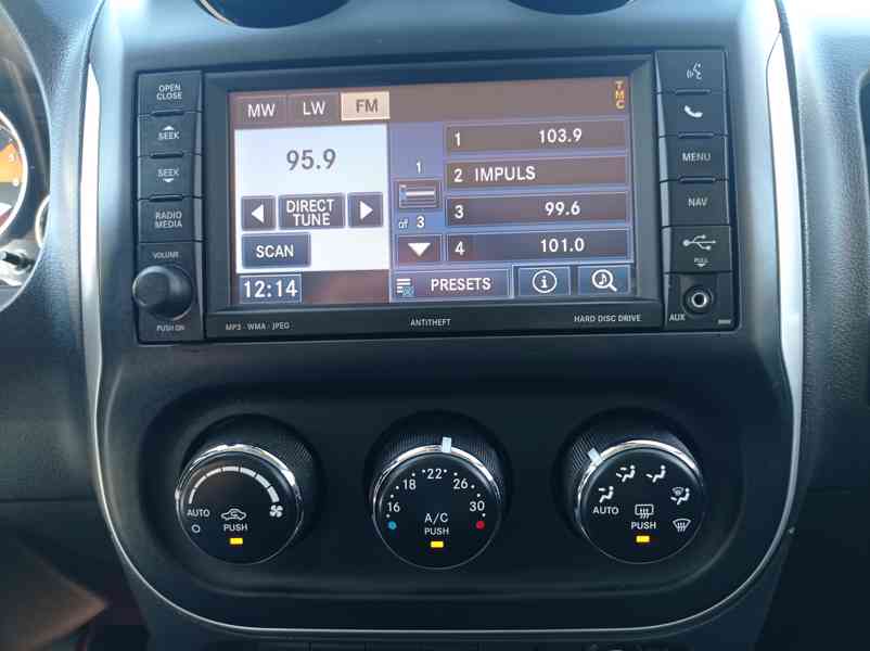 Jeep Compass 2.2 CRD/4x4/Výhřev/Navi/1Maj - foto 26