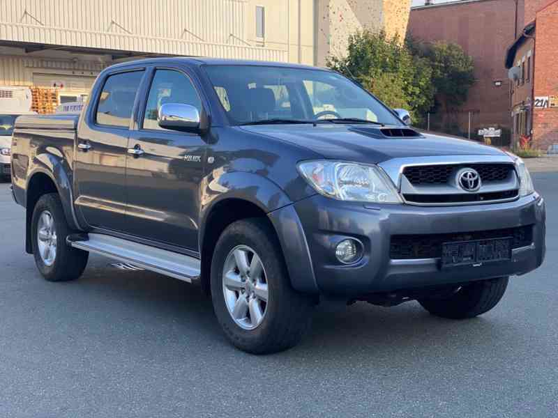 Toyota Hilux 3.0 Double Cab D-4D 126kw - foto 2