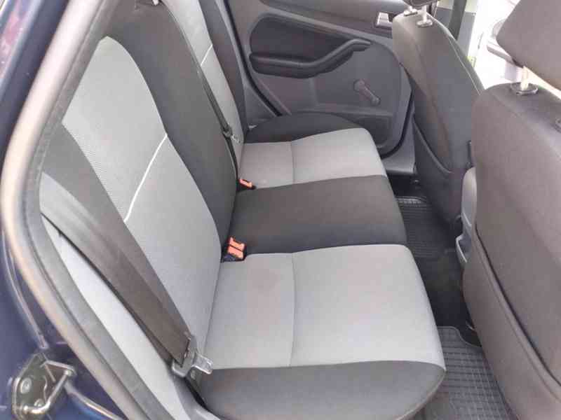 FORD FOCUS COMBI 1.6 16V AC,ČR,1.VLASTNÍK - foto 12