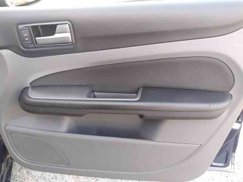 FORD FOCUS COMBI 1.6 16V AC,ČR,1.VLASTNÍK - foto 27
