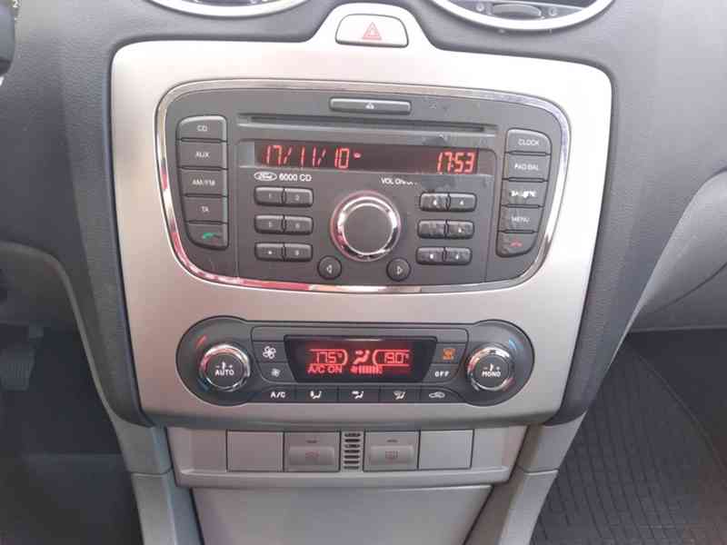 FORD FOCUS COMBI 1.6 16V AC,ČR,1.VLASTNÍK - foto 18