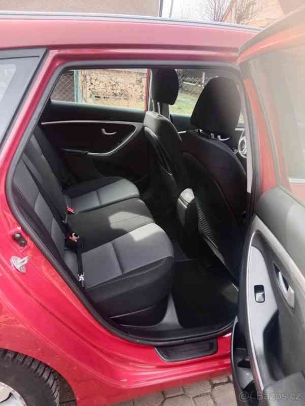 Hyundai i30 1,6   Prodej auta - foto 13