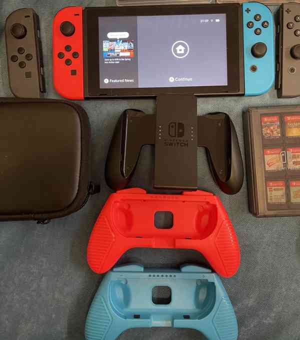 prodám Nintendo switch 1 rok záruka  + příslušenství - foto 5