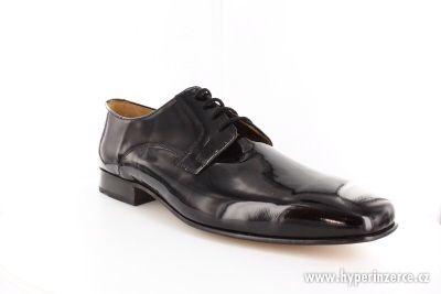 NADMĚRNÁ OBUV!! Elegantní pánská obuv, barva černá lesklá. - foto 1