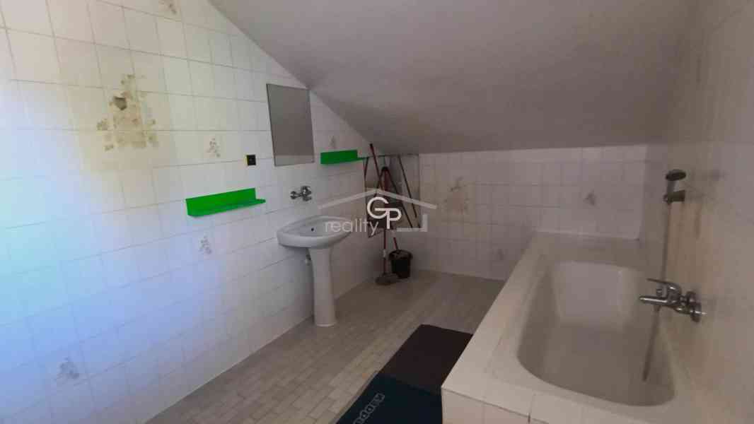 Pronájem RD 5+1 se zahradou, Nová Ves u ČB - foto 18