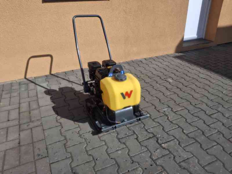 Vibrační deska Wacker Neuson BPS1550Gw 15 kN - foto 8
