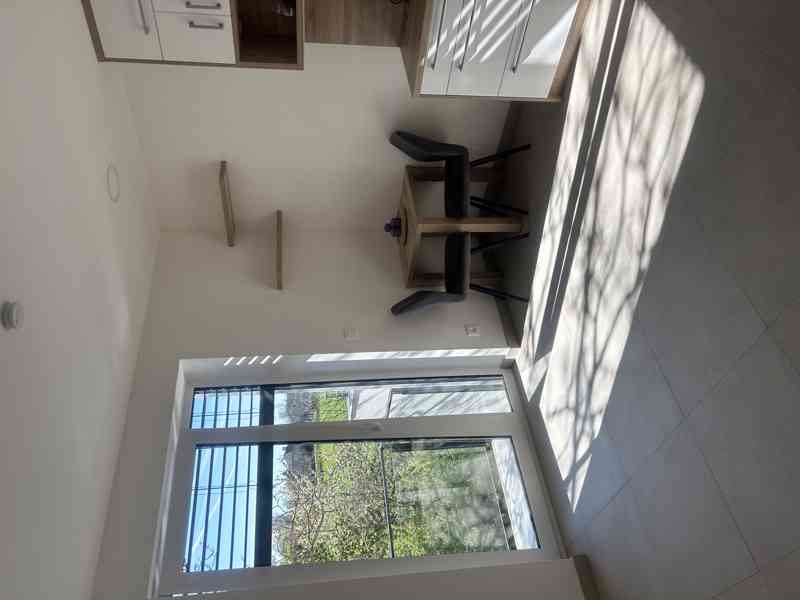 Moderní 2kk s balkonem, parkovacím stáním, klimou-novostavba - foto 2