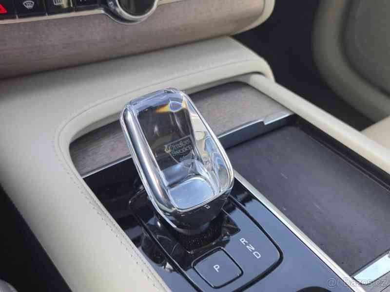 Volvo XC90 2,5   RECHARGE - foto 3