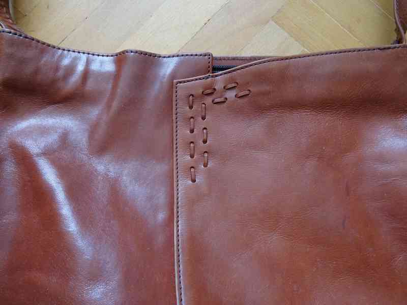 Kožená dámská kabelka přes rameno, elegantní  - foto 2