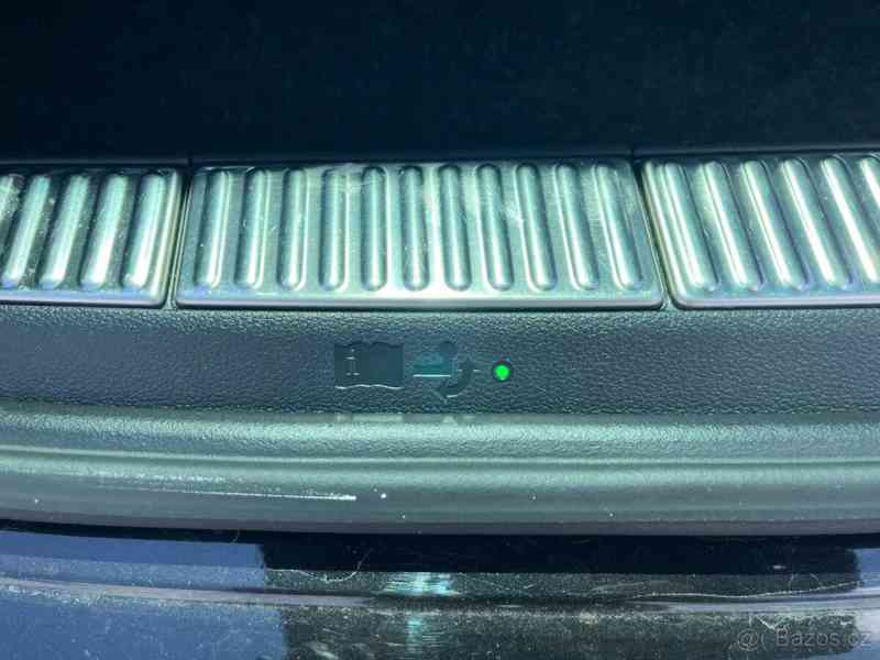 Škoda Superb 2,0   Combi Laurin & Klement TDI - foto 19