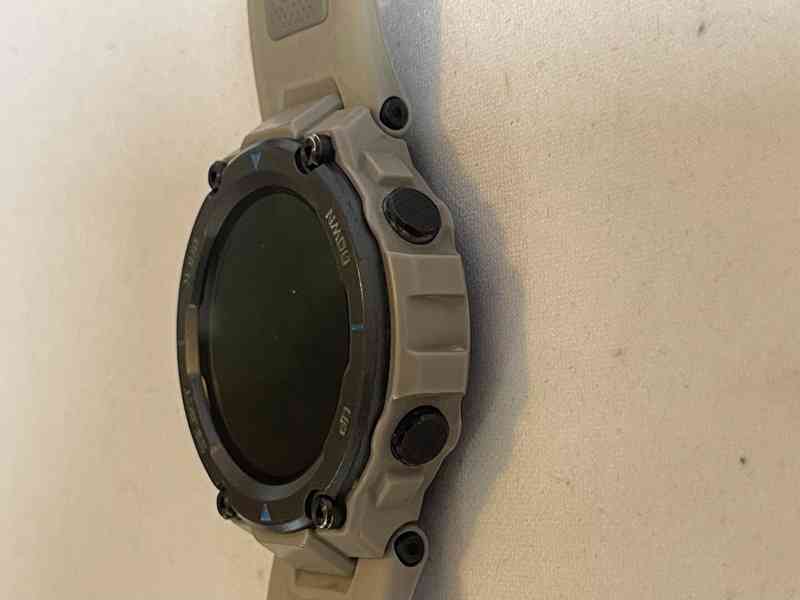 Amazfit T-Rex Pro - zapne se jen na nabíječce - foto 6