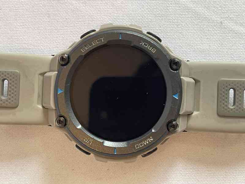 Amazfit T-Rex Pro - zapne se jen na nabíječce - foto 3