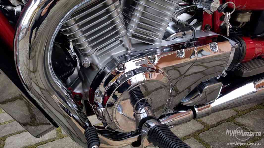 Suzuki VS 800 Intruder - foto 11