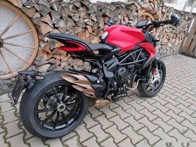 MV Agusta Dragster 800 ROSSO - foto 3