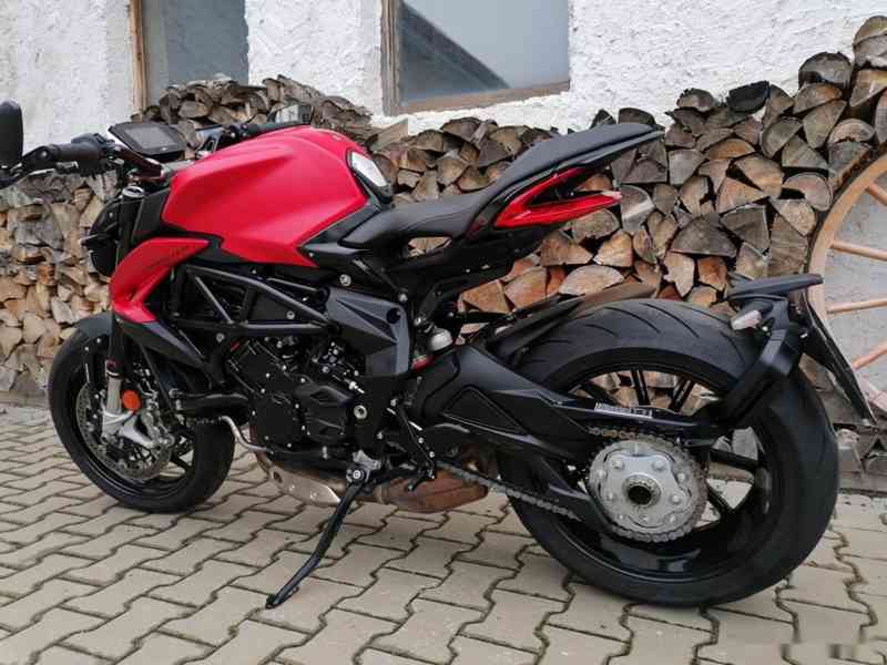 MV Agusta Dragster 800 ROSSO - foto 8