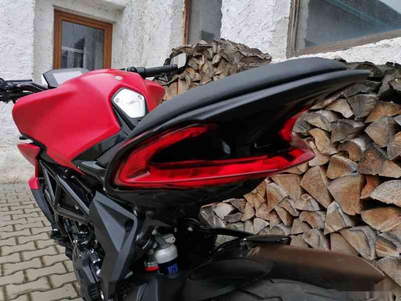 MV Agusta Dragster 800 ROSSO - foto 17