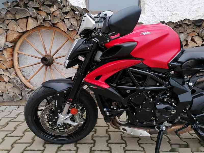 MV Agusta Dragster 800 ROSSO - foto 9