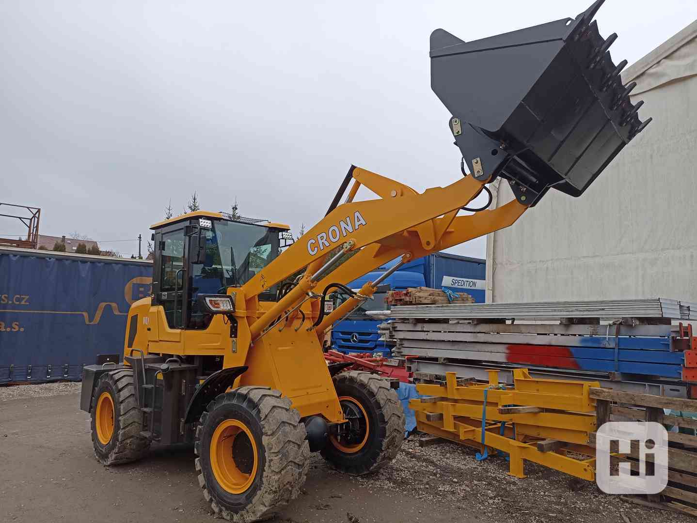 Kloubový nakladač CR20 CRONA, 5500 kg, AKCE!! - foto 1