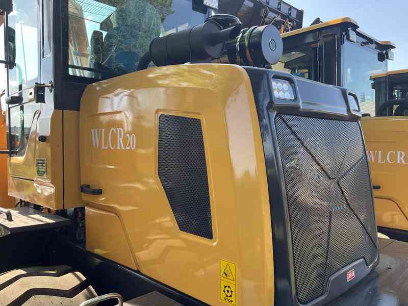 Kloubový nakladač CR20 CRONA, 5500 kg, AKCE!! - foto 4