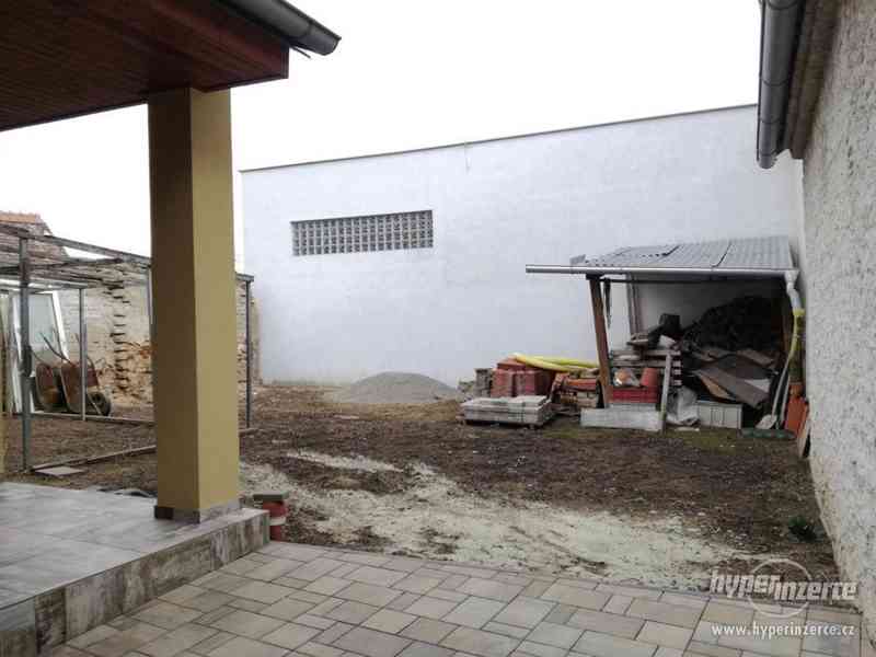 Prodej rodinného domu 70 m?, pozemek 322 m? v obci Pouzdřany - foto 2