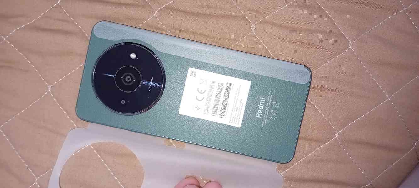Mobilní telefon  - foto 4
