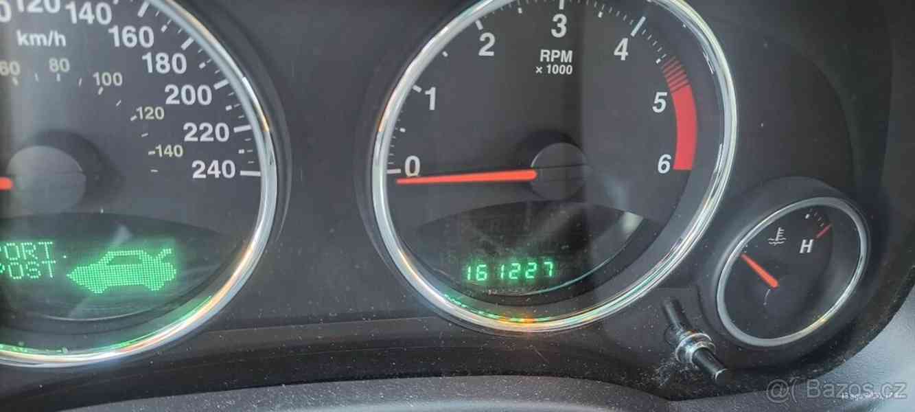 Jeep Compass 2,2   CRD limited 4x4 - foto 8