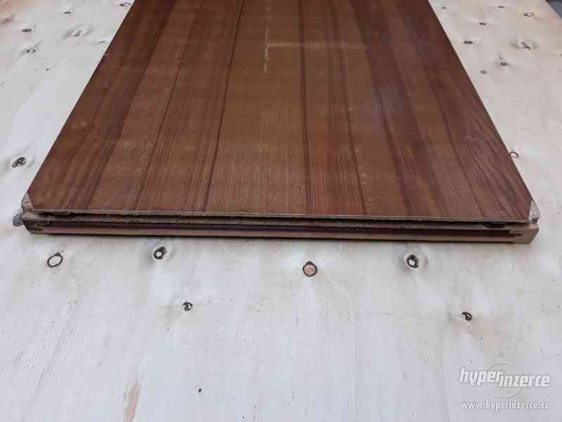 Dřevěná deska zdobená lamelami, 130 x 55cm. - foto 3