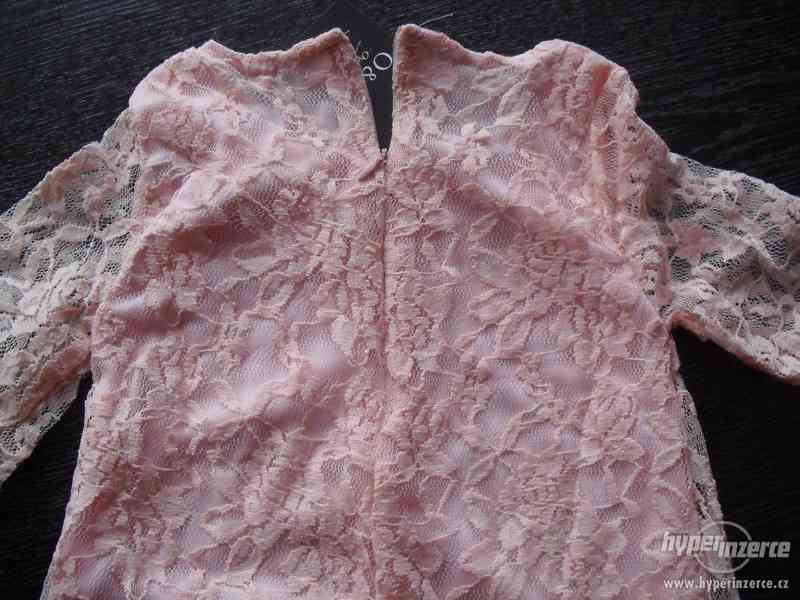 Růžové krajkové šaty vel. cca 110 - foto 4