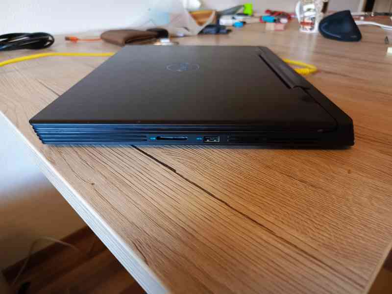Herní notebook Dell G 5 15 Gaming - foto 7