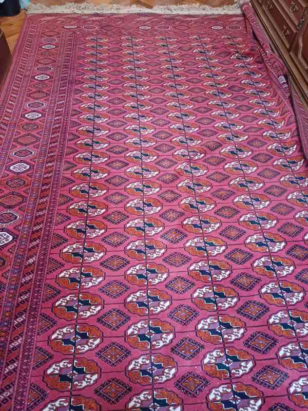 Turkménský ručně tkaný koberec ze 60.tých let