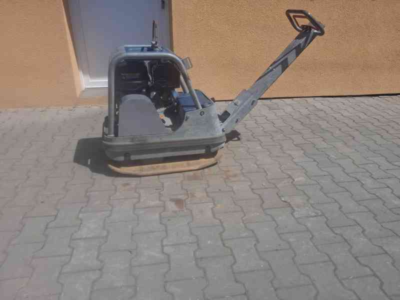 Vibrační deska Swepac FB225 240 kg, 30 kN, 6 kW - foto 6