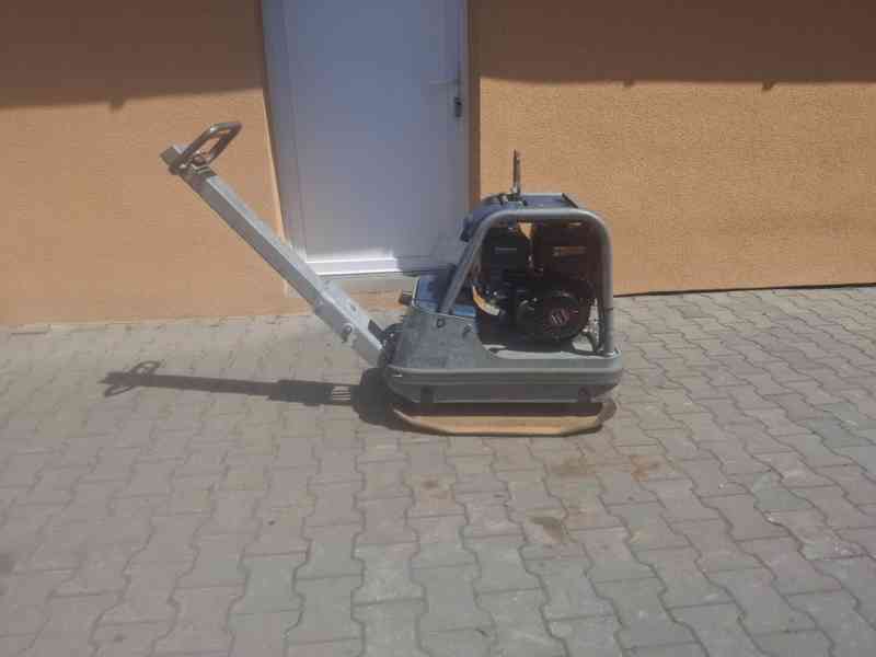 Vibrační deska Swepac FB225 240 kg, 30 kN, 6 kW - foto 5