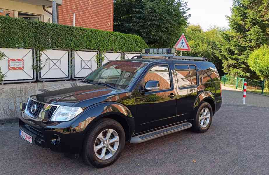 Nissan Pathfinder 2,5DCi SE 140kw - foto 3