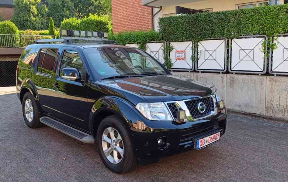 Nissan Pathfinder 2,5DCi SE 140kw - foto 1